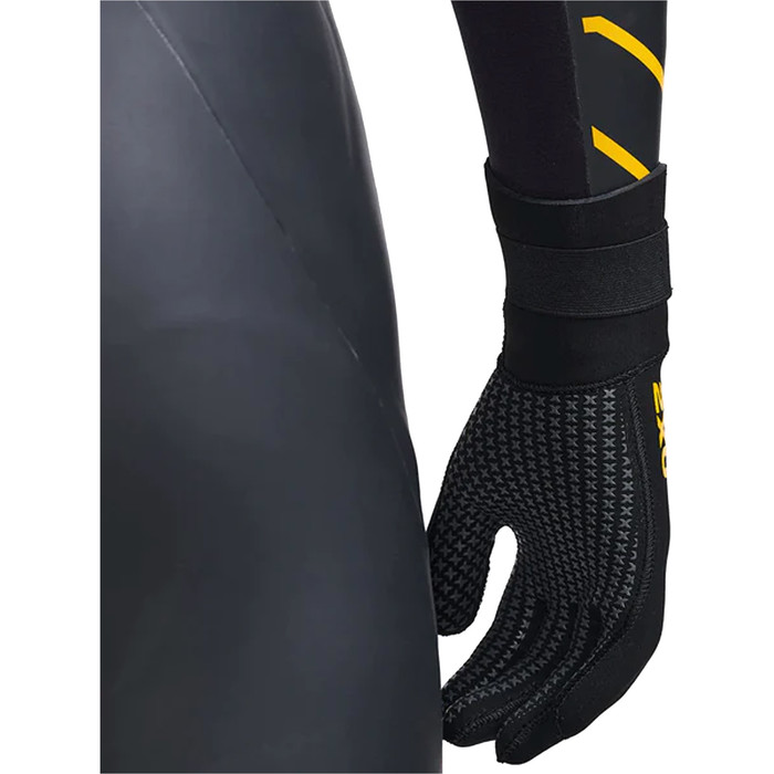 2024 2XU Propel Neopren-Handschuhe UW7022h - Black / Ambition